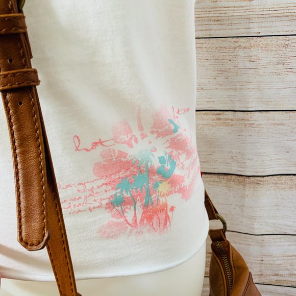 4/$30. Vintage Levis Tee size Med - Picture 2 of 4